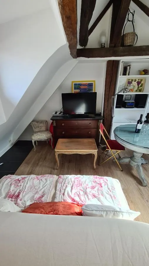 Appartement Coeur De Paris Avec Vue Sur Les Toits 0*,  Франция