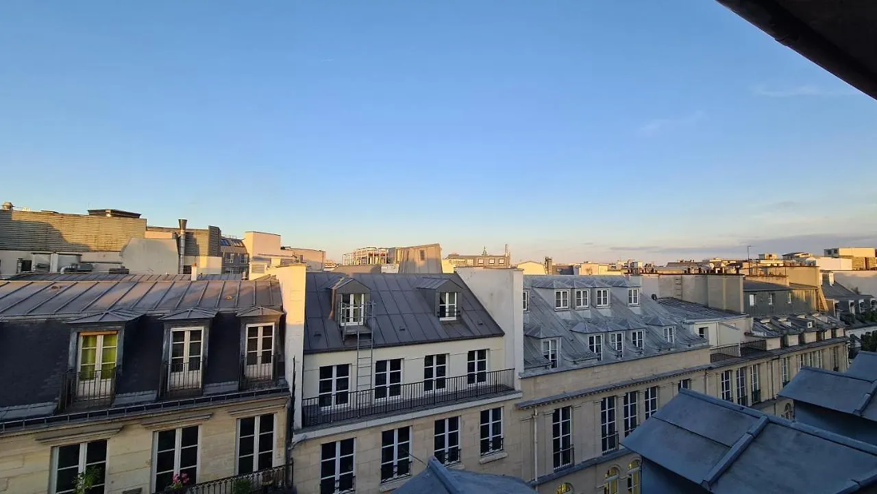 Appartement Coeur De Paris Avec Vue Sur Les Toits