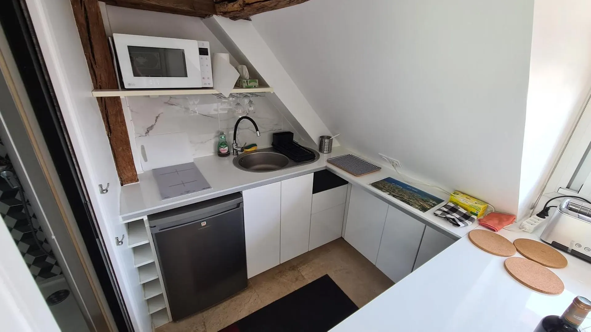 Appartement Coeur De Paris Avec Vue Sur Les Toits